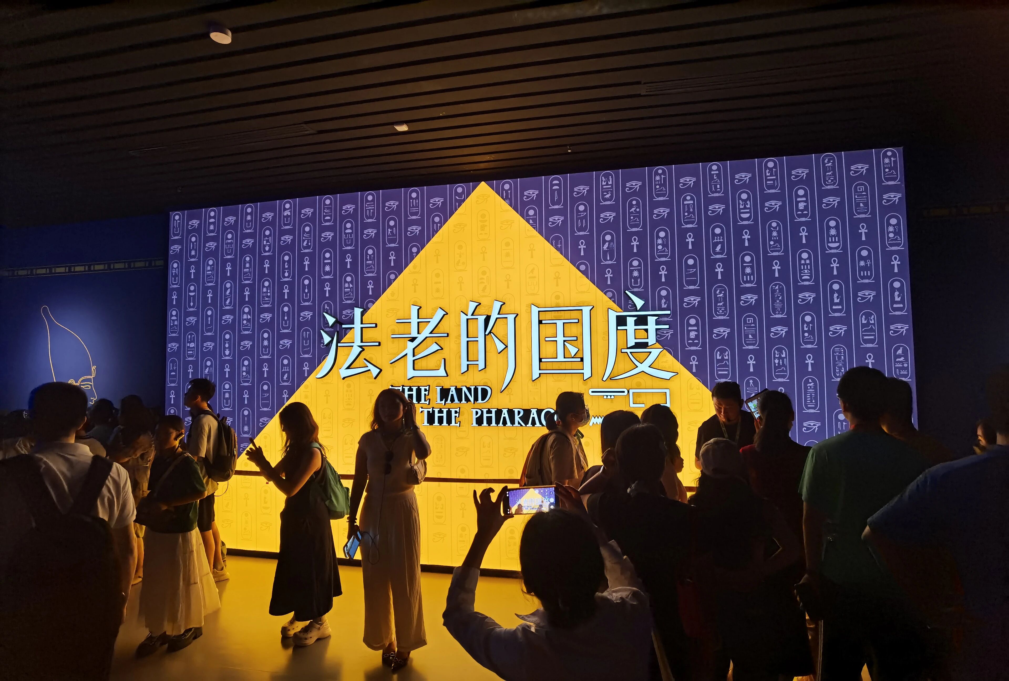 单展收入7.6亿元，曝光300亿次！上海博物馆模式引爆文旅经济